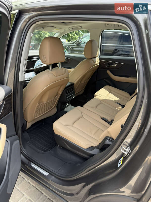 Внедорожник / Кроссовер Audi Q7 2024 в Львове