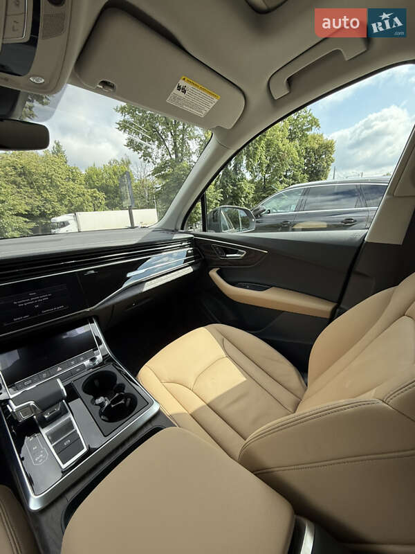 Внедорожник / Кроссовер Audi Q7 2024 в Львове