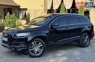 Внедорожник / Кроссовер Audi Q7 2015 в 