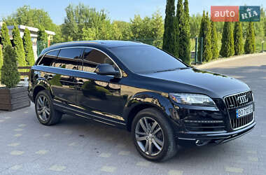 Внедорожник / Кроссовер Audi Q7 2015 в 