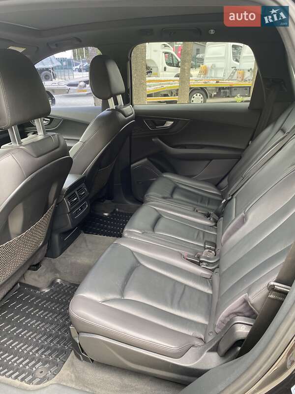 Внедорожник / Кроссовер Audi Q7 2016 в Львове