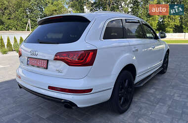 Внедорожник / Кроссовер Audi Q7 2015 в 
