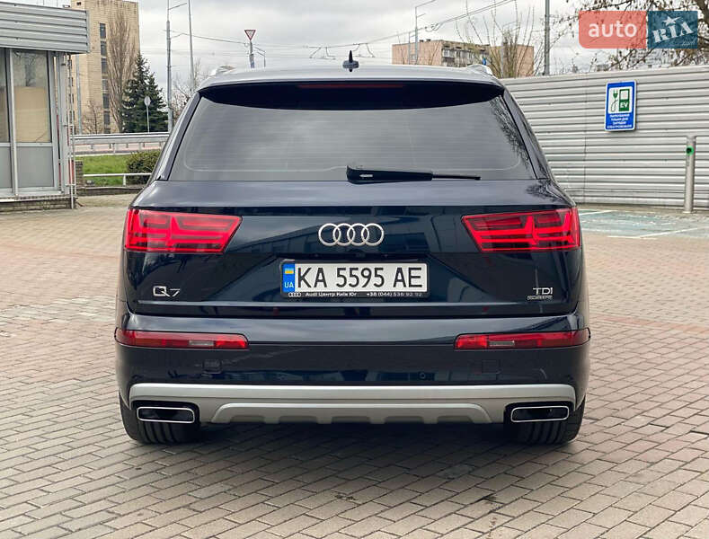 Позашляховик / Кросовер Audi Q7 2017 в Києві