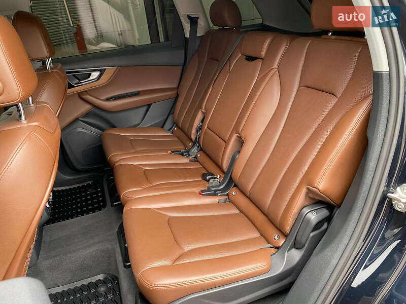 Позашляховик / Кросовер Audi Q7 2017 в Києві