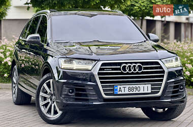 Внедорожник / Кроссовер Audi Q7 2017 в 