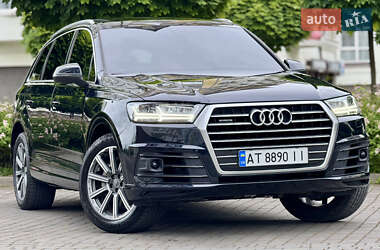 Внедорожник / Кроссовер Audi Q7 2017 в 