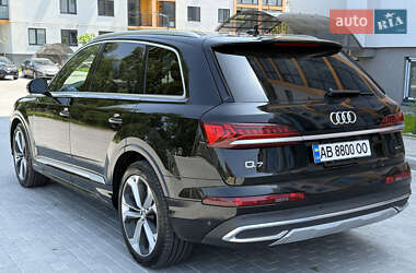 Внедорожник / Кроссовер Audi Q7 2020 в 