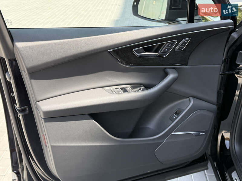 Внедорожник / Кроссовер Audi Q7 2020 в Виннице