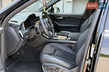 Внедорожник / Кроссовер Audi Q7 2020 в 
