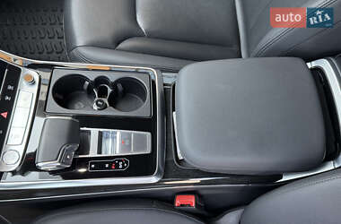 Внедорожник / Кроссовер Audi Q7 2020 в 