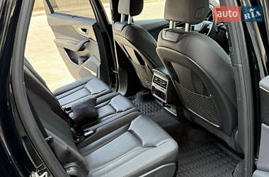 Внедорожник / Кроссовер Audi Q7 2020 в 