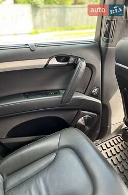 Внедорожник / Кроссовер Audi Q7 2014 в 