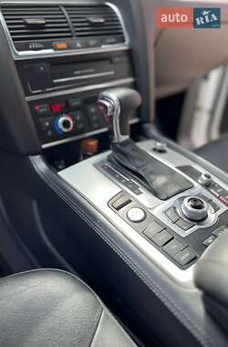 Внедорожник / Кроссовер Audi Q7 2014 в 