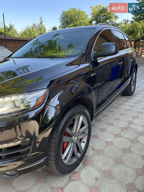 Позашляховик / Кросовер Audi Q7 2013 в Львові