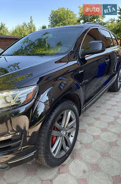 Позашляховик / Кросовер Audi Q7 2013 в 