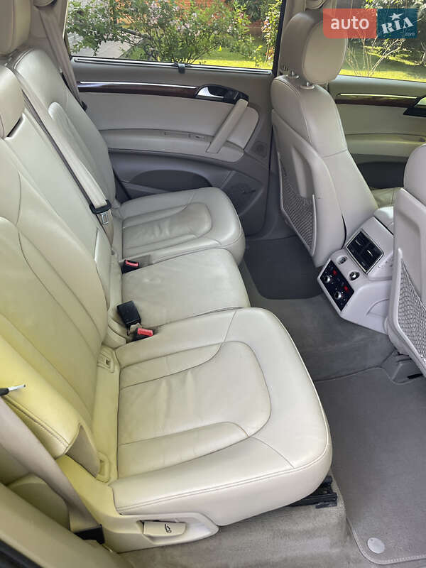 Позашляховик / Кросовер Audi Q7 2013 в Львові