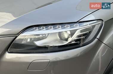 Внедорожник / Кроссовер Audi Q7 2014 в 