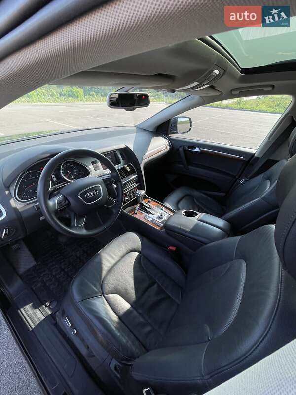 Позашляховик / Кросовер Audi Q7 2013 в Рівному