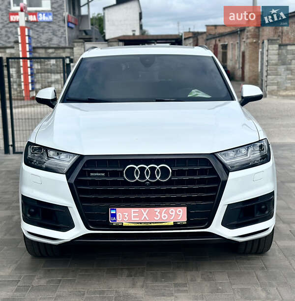 Внедорожник / Кроссовер Audi Q7 2017 в Ровно