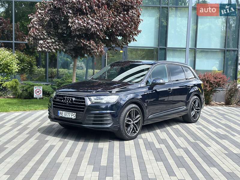 Внедорожник / Кроссовер Audi Q7 2017 в Киеве