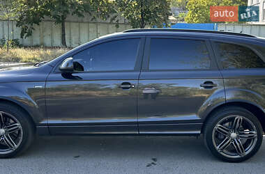 Внедорожник / Кроссовер Audi Q7 2014 в 