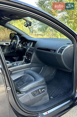 Внедорожник / Кроссовер Audi Q7 2014 в 