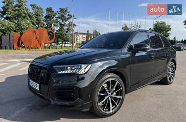 Внедорожник / Кроссовер Audi Q7 2023 в 