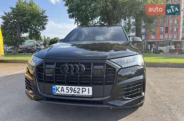 Внедорожник / Кроссовер Audi Q7 2023 в 