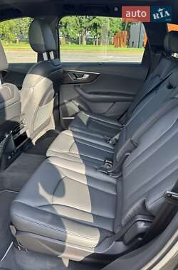 Внедорожник / Кроссовер Audi Q7 2023 в 