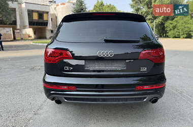Внедорожник / Кроссовер Audi Q7 2011 в 