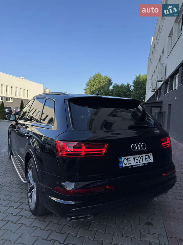 Позашляховик / Кросовер Audi Q7 2017 в Чернівцях