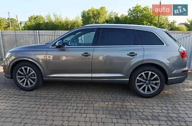 Внедорожник / Кроссовер Audi Q7 2016 в 