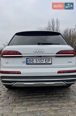Внедорожник / Кроссовер Audi Q7 2019 в 