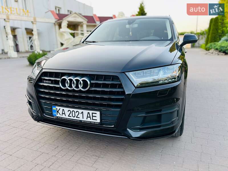 Позашляховик / Кросовер Audi Q7 2015 в Хмельницькому