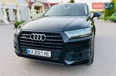 Внедорожник / Кроссовер Audi Q7 2015 в 