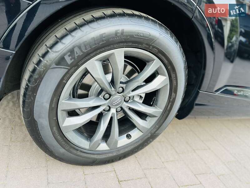 Позашляховик / Кросовер Audi Q7 2015 в Хмельницькому