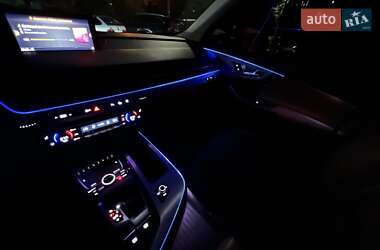 Внедорожник / Кроссовер Audi Q7 2015 в 