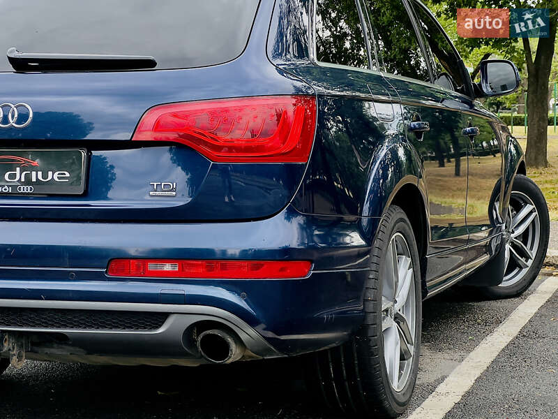 Позашляховик / Кросовер Audi Q7 2010 в Миколаєві