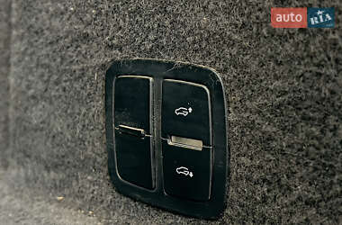 Внедорожник / Кроссовер Audi Q7 2010 в 