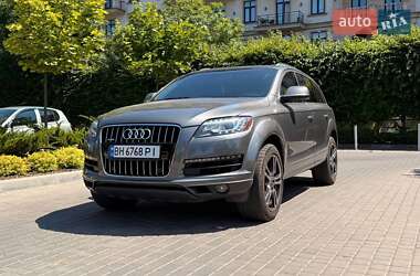 Внедорожник / Кроссовер Audi Q7 2012 в 