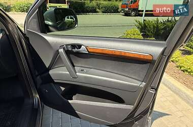 Внедорожник / Кроссовер Audi Q7 2012 в 