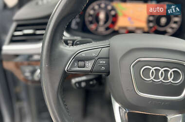Внедорожник / Кроссовер Audi Q7 2018 в 
