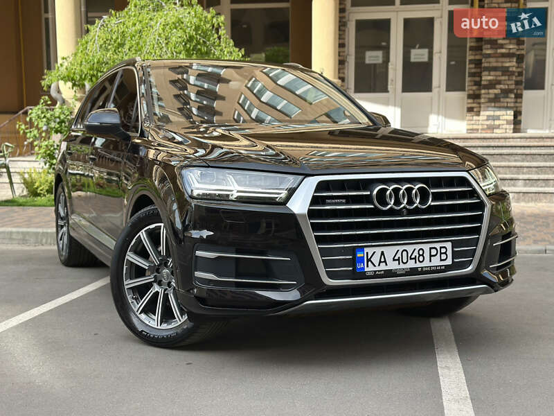 Позашляховик / Кросовер Audi Q7 2016 в Києві
