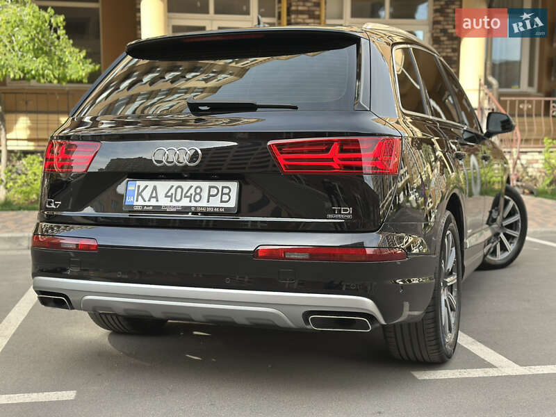 Позашляховик / Кросовер Audi Q7 2016 в Києві
