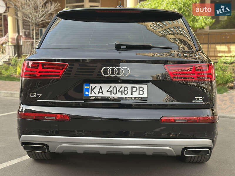 Позашляховик / Кросовер Audi Q7 2016 в Києві
