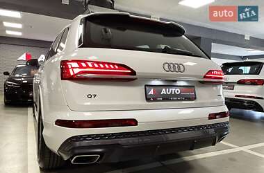 Внедорожник / Кроссовер Audi Q7 2025 в 