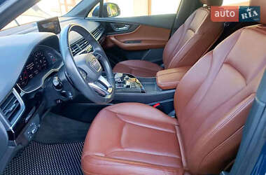 Внедорожник / Кроссовер Audi Q7 2018 в 