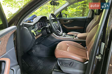 Внедорожник / Кроссовер Audi Q7 2020 в 