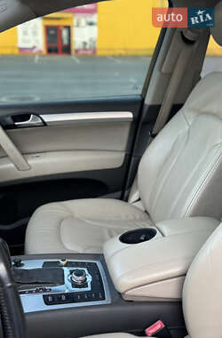 Внедорожник / Кроссовер Audi Q7 2006 в 