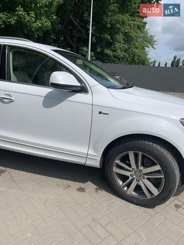 Позашляховик / Кросовер Audi Q7 2015 в Хмельницькому